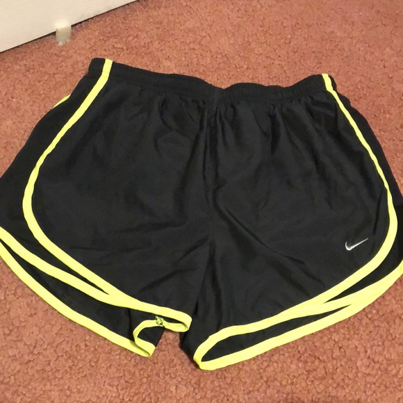 Nike Pants - Nike Dri-Fit🥳HP🥳Shorts